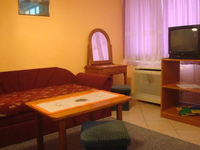 Budai Apartmanház Apartman Hajdúszoboszló 0*,
